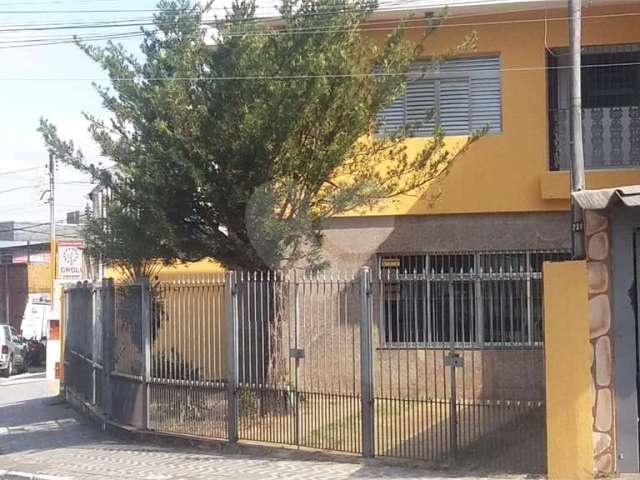 Sobrado - Vila Gouveia - 75 m2 - 2 quartos,  1 suite , 3 vagas.