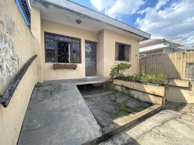 Casa Assobrada na Região da Vila Baruel - Casa Verde - com área total de 262 metros e 350 área útil