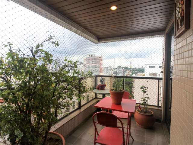 Apartamento à venda com 3 quartos, na vila madalena.