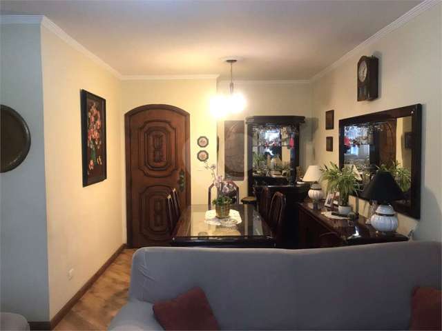 Apartamento de dois dormitórios em Santana