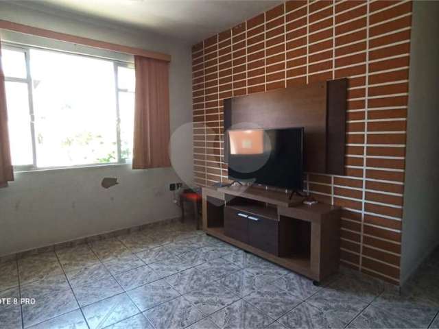 Apartamento  Tremembé 3 dormitórios, 1 vaga