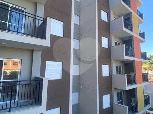 Apartamento 2 dormitórios Varanda 1 Vaga  Horto Floresta