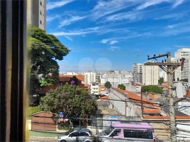 Sobrado amplo com quintal próximo a Braz Leme