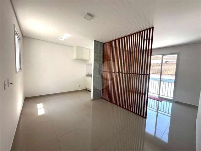 CASA EM CONDOMINIO - AGUA FRIA - 1 quarto , sala com sacada, planejados na sala e banheiro