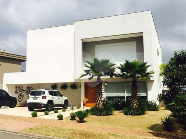 Suntuosa casa para locaçao e venda no Residencial Genesis 1 - 4 suítes e 6 vagas