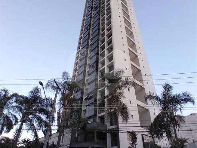 Apartamento tipo flat c/ 50m², muito bem localizado próximo à Estação Santana do Metrô