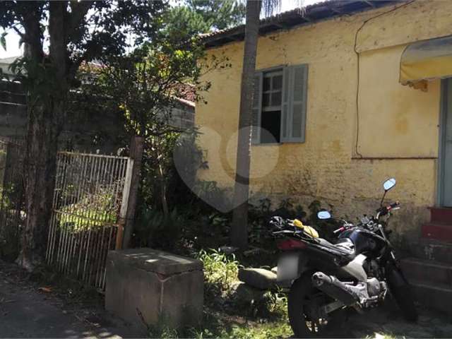 Casa com terreno no Horto Florestal