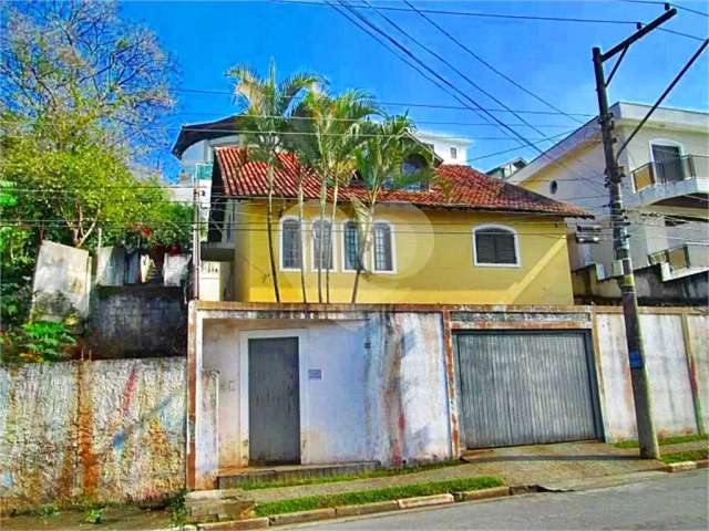 Sobrado Tremembé | 580m² | 6 Dormitórios (4 Suítes) | 8 Vagas | Salão de Festas