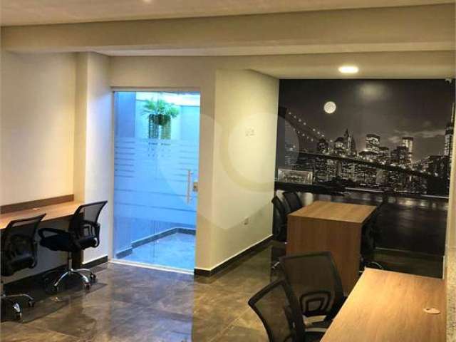 Apartamentos em condominio fechado com 01 e 02 dormitórios e garagem para venda na casa verde