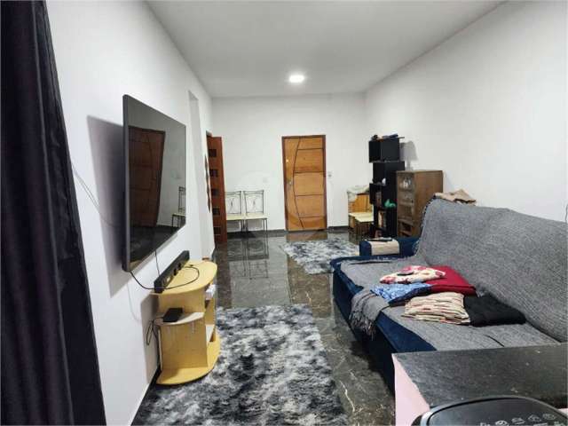 Apartamento 100m2  com 3 dormitórios ao lado do metro!!