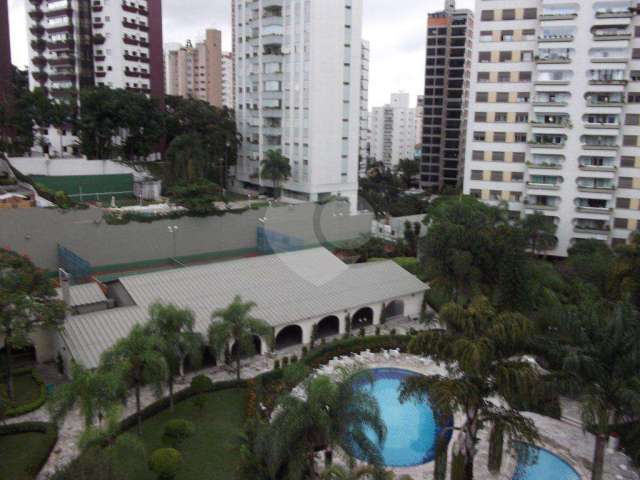 Excelente apto com quatro dormitórios e 170 m²