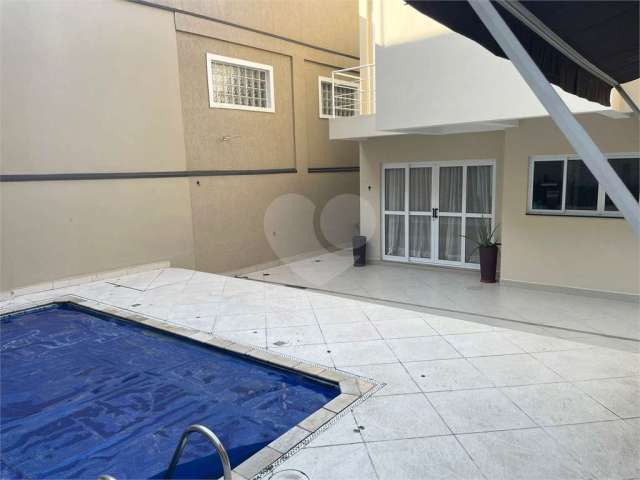 Sobrado 3 suítes e piscina no Jardim São Paulo