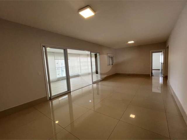 Apartamento de 145 m² na Barra Funda, com 3 dormitorios e 2 vagas