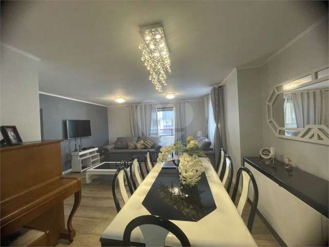 Excelente Apartamento na Região de Santa Terezinha, andar alto,  com 143 metros de área útil