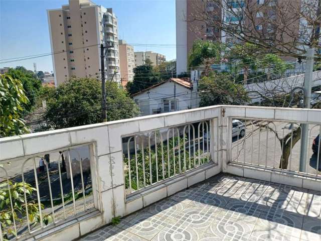 Casa, ótima localização, 02 dormitórios , 2 banheiros, quintal, lavanderia e vaga de garagem