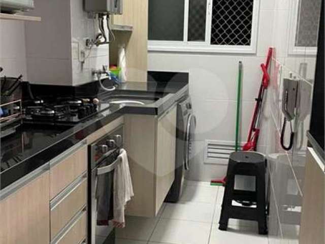 Apartamento com 2 dormitórios no Cidade Maia.