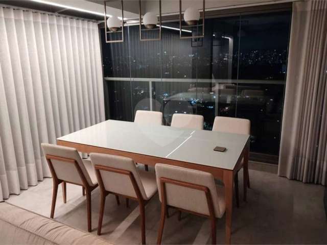 Apartamento Recém reformado e mobiliado.70m²  Jardim América SP