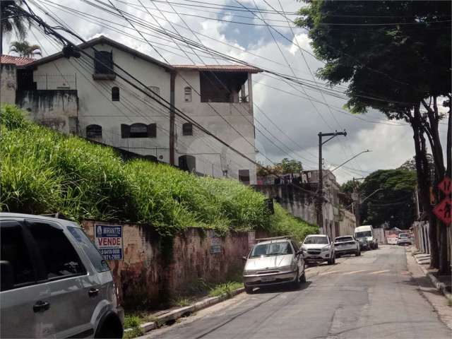 Terreno amplo no Horto para construtores