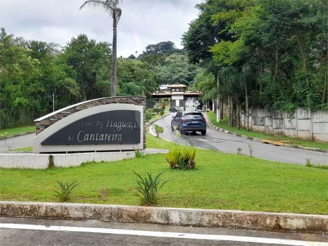 Terreno no condomínio fechado “Parque Itaguaçu da Cantareira' com 449m2 de área