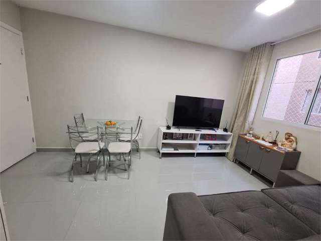 Excelente Apartamento todo REFORMADO  no Tremembé  38 m²