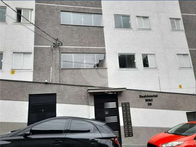 Apartamento com 1 Quarto e 1 banheiro à Venda, 30m² 1.7km da estação do Metro