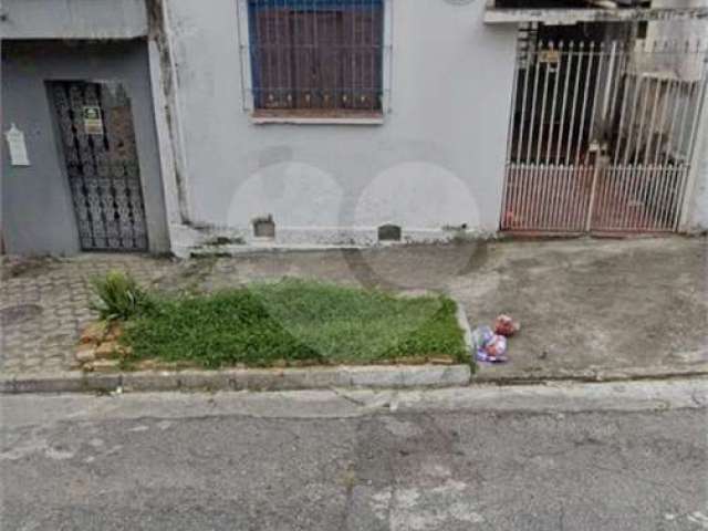 Terreno santa teresinha, casa antiga no terreno  plano em ótima localização