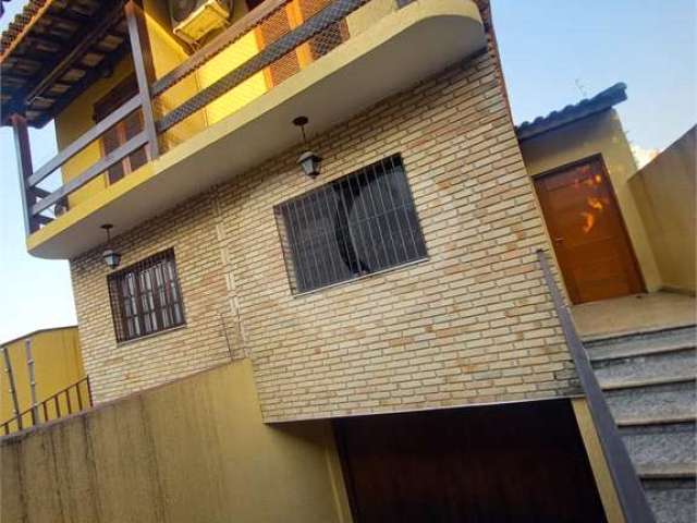 Sobrado 3 quartos 1 suíte 3 vagas no bairro de Vila Mazzei