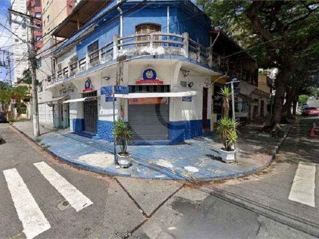 Espaço comercial de esquina, bem localização no Bairro de Santa Terezinha em Santana,