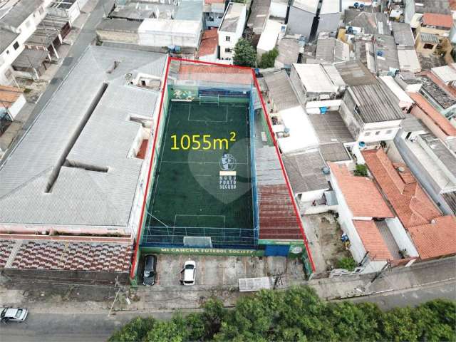 terreno com 1.054 metros tendo 25 x 42 em frente ao clube tomaz amazonas