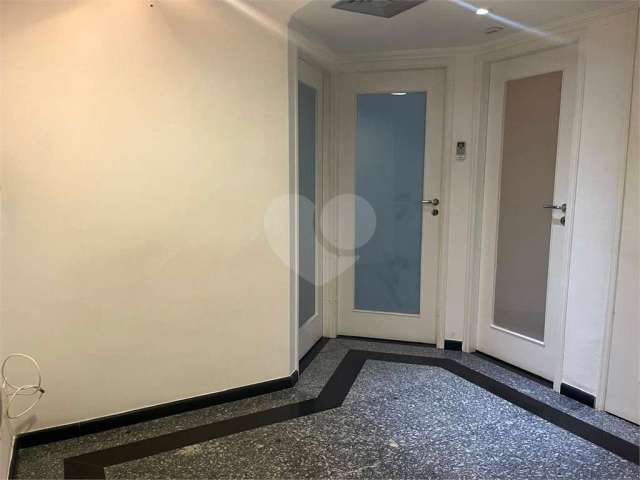 Sala Comercial com 36m2 no Jardim Paulista