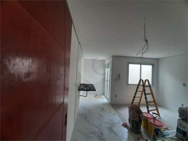 Apartamento tipo Studio com 29,70m2 de área com 1 dormitório, banheiro e sala integrada à cozinha