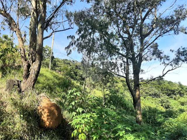 Terreno em Caieira no “Parque Santa Inês' com 297,1m2 de área no início na Serra da Cantareira