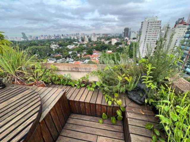 Cobertura a venda ao lado do Metro Oscar Freire