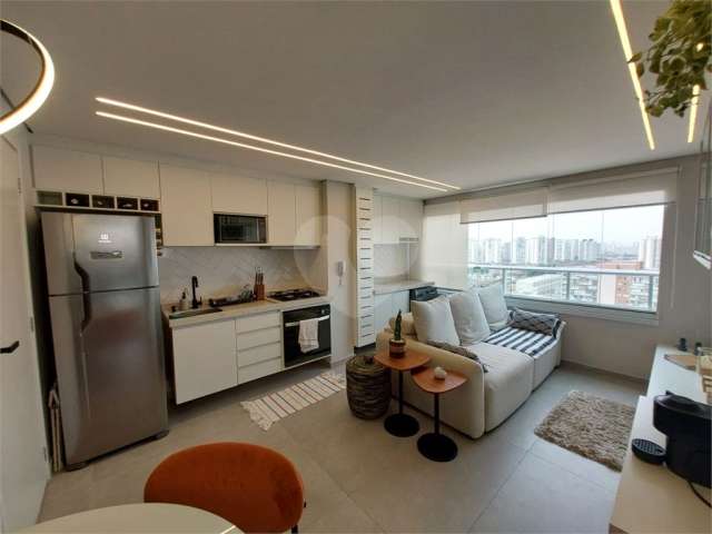 Apartamento penthouse à venda 1 quartos 1 banheiro na Lapa.