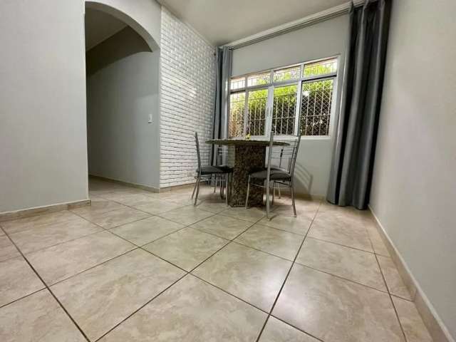 Apartamento reformado, 57 metros quadrados 2 quartos, térreo, 1 vaga.