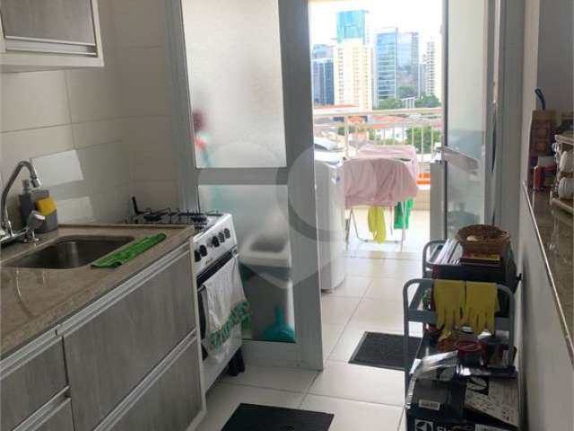 Vendo apartamento em pinheros  2 dorm , 1 suíte, uma vaga