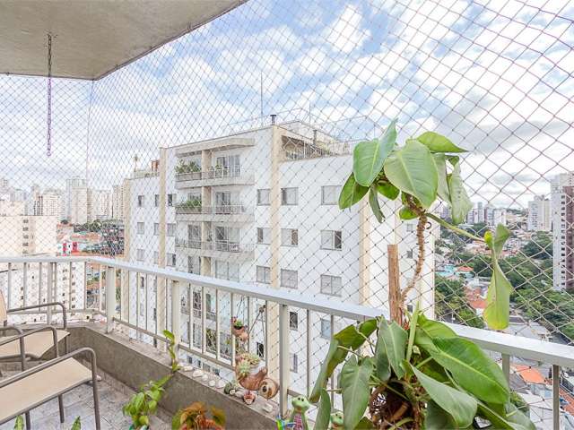 Oportunidade Única! Apartamento Espaçoso com 3 Dormitórios na Rua Ministro Ferreira Alves