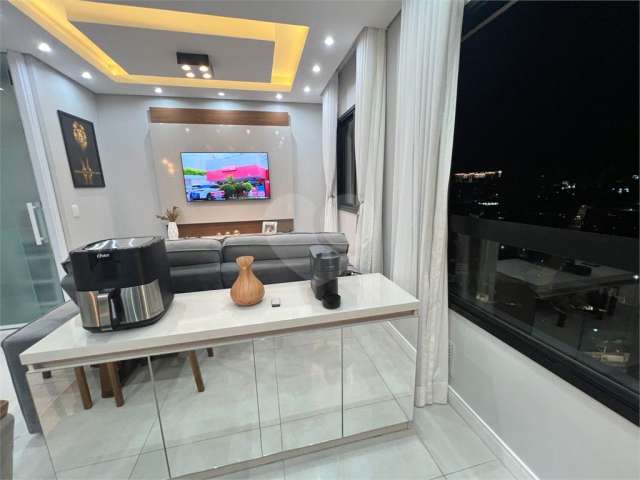 Belíssimo Apartamento uso de 2 anos, andar alto vista - Vila Guilherme