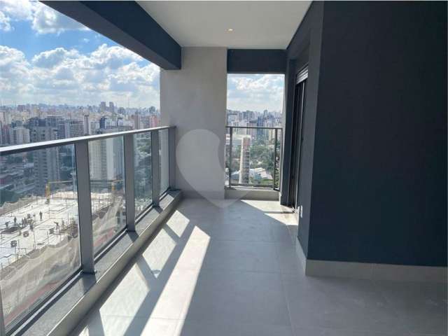 Apartamento no Campo Belo com 125 m2, no contra piso para vc decorar como quiser.