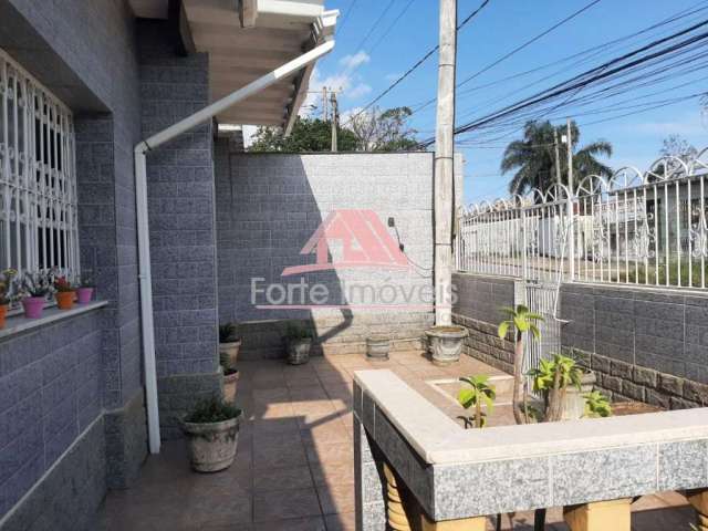 Casa linear c/ 2 quartos sendo 1 com armário planejado - Bairro Letícia - CG/RJ