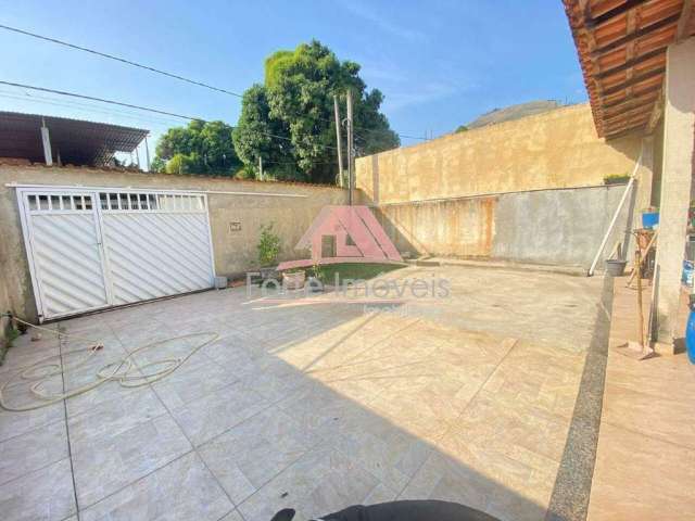 Casa com excelente terreno - Moinho