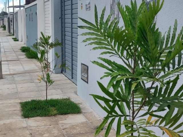 Excelente casa, com acabamento diferenciado, localizada em um bairro que está crescendo consideravelmente. boa localização