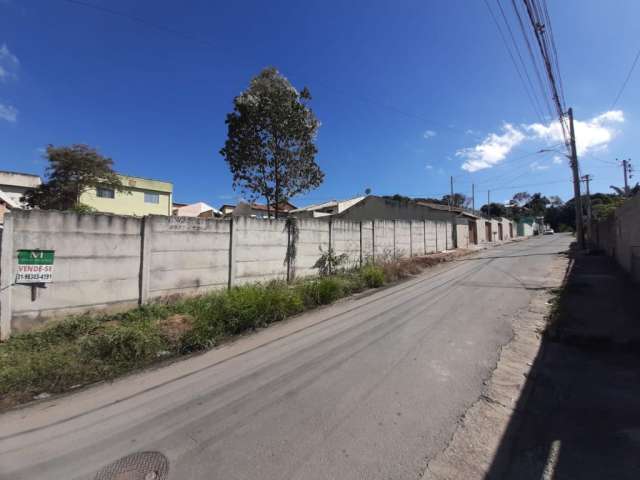 Lote murado com 360m2 no bairro Marimbá em Betim