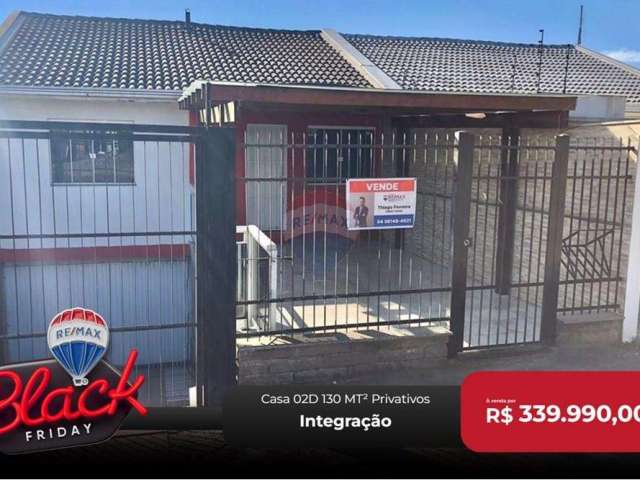 Casa à Venda no Bairro Integração – 2 Dormitórios Sob Pilotis!