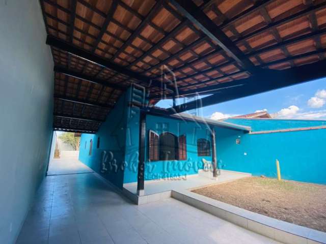 Oportunidade de Excelente casa térrea muito bem conservada no Jardim Jaqueira em Caraguatatuba-SP