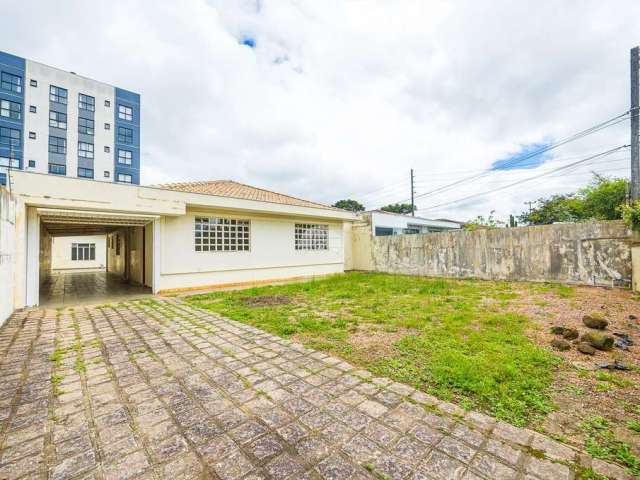 Casa com 3 quartos à venda na Rua Deputado Waldemiro Pedroso, 397, Novo Mundo, Curitiba, 500 m2 por R$ 1.130.000