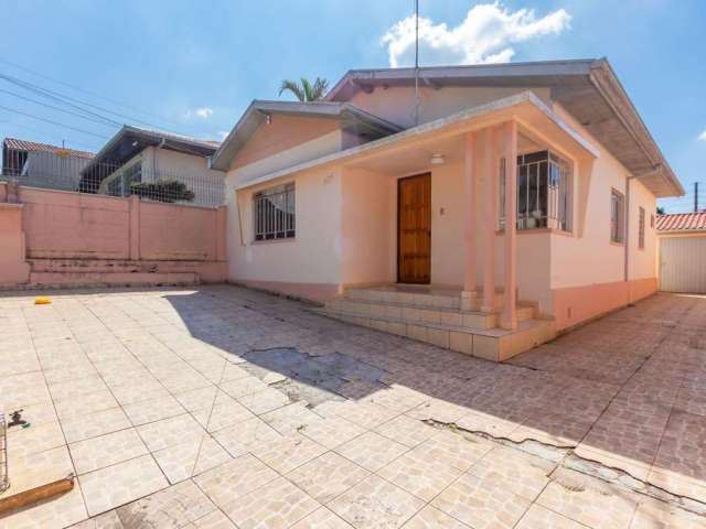 Casa para Venda em Curitiba, Parolin, 3 dormitórios, 2 banheiros, 7 vagas