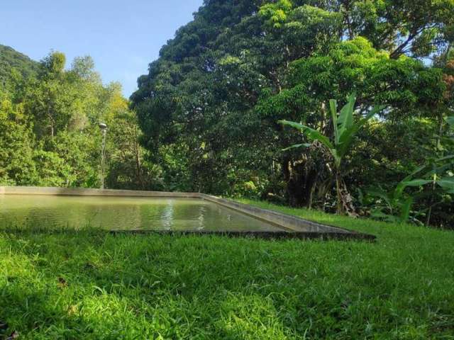 Sítio para Venda em Rio Bonito, Cachoeira dos Bagres, 2 dormitórios, 1 banheiro