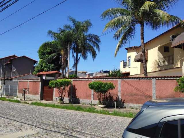 Casa para Venda em Itaboraí, Centro, 5 dormitórios, 1 suíte, 2 banheiros, 2 vagas