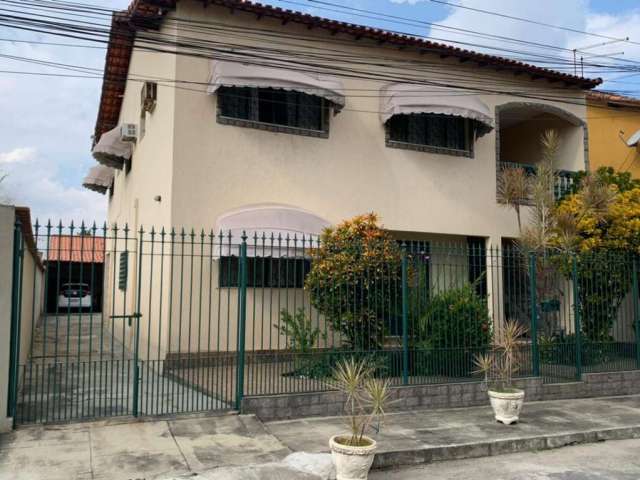 Casa para Locação em Itaboraí, Rio Várzea, 5 dormitórios, 1 suíte, 3 banheiros, 1 vaga